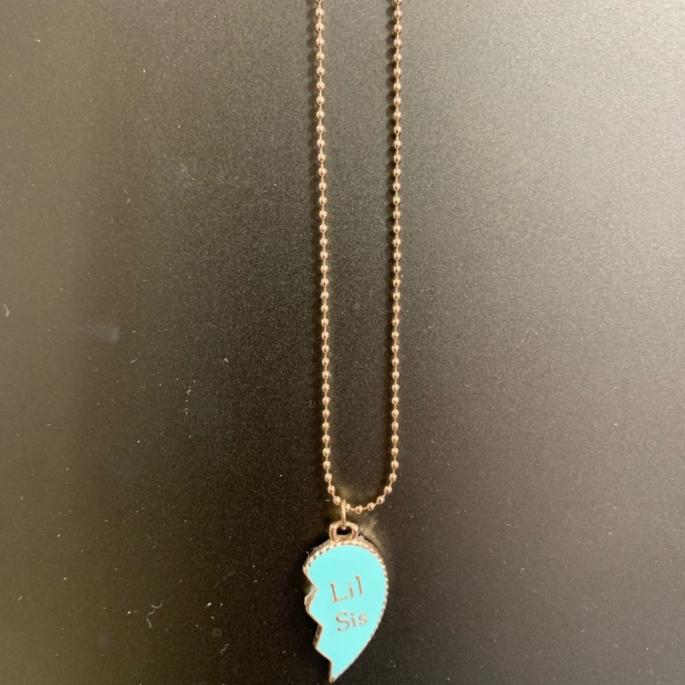 Necklace bundle - Picture 7 of 7